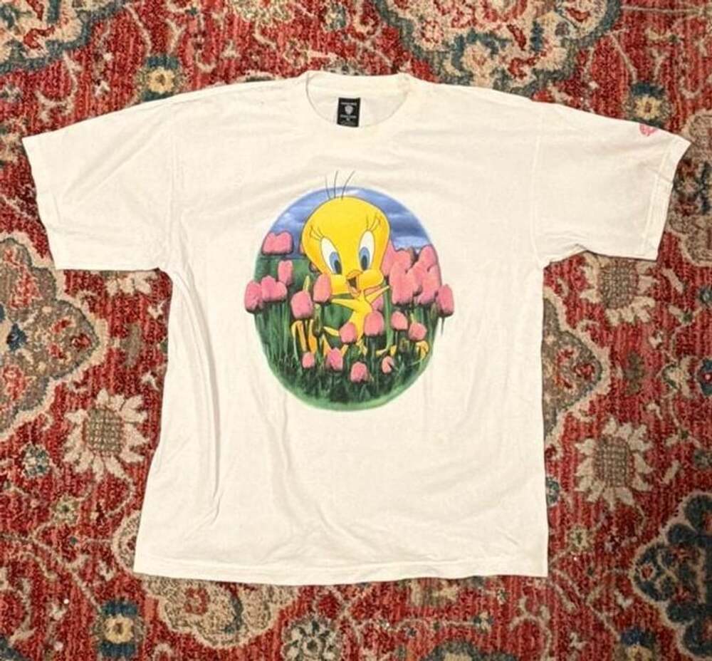 Vintage Warner Bros Studio Store Tweety Bird Flowers T-Shirt XL
